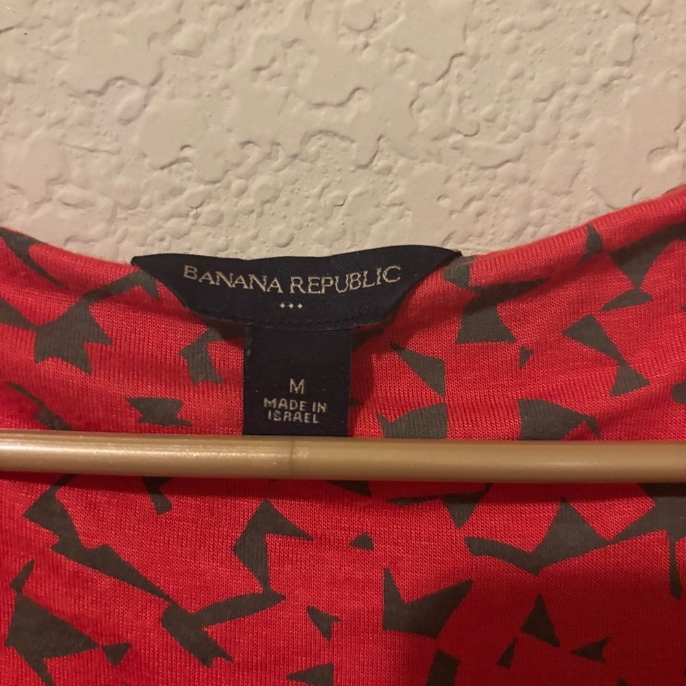Banana Republica Women’s Red Tan Blouse, Size Medium - Picture 2 of 5